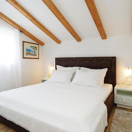 Lovely Home In Sibenik With Wifi Extérieur photo