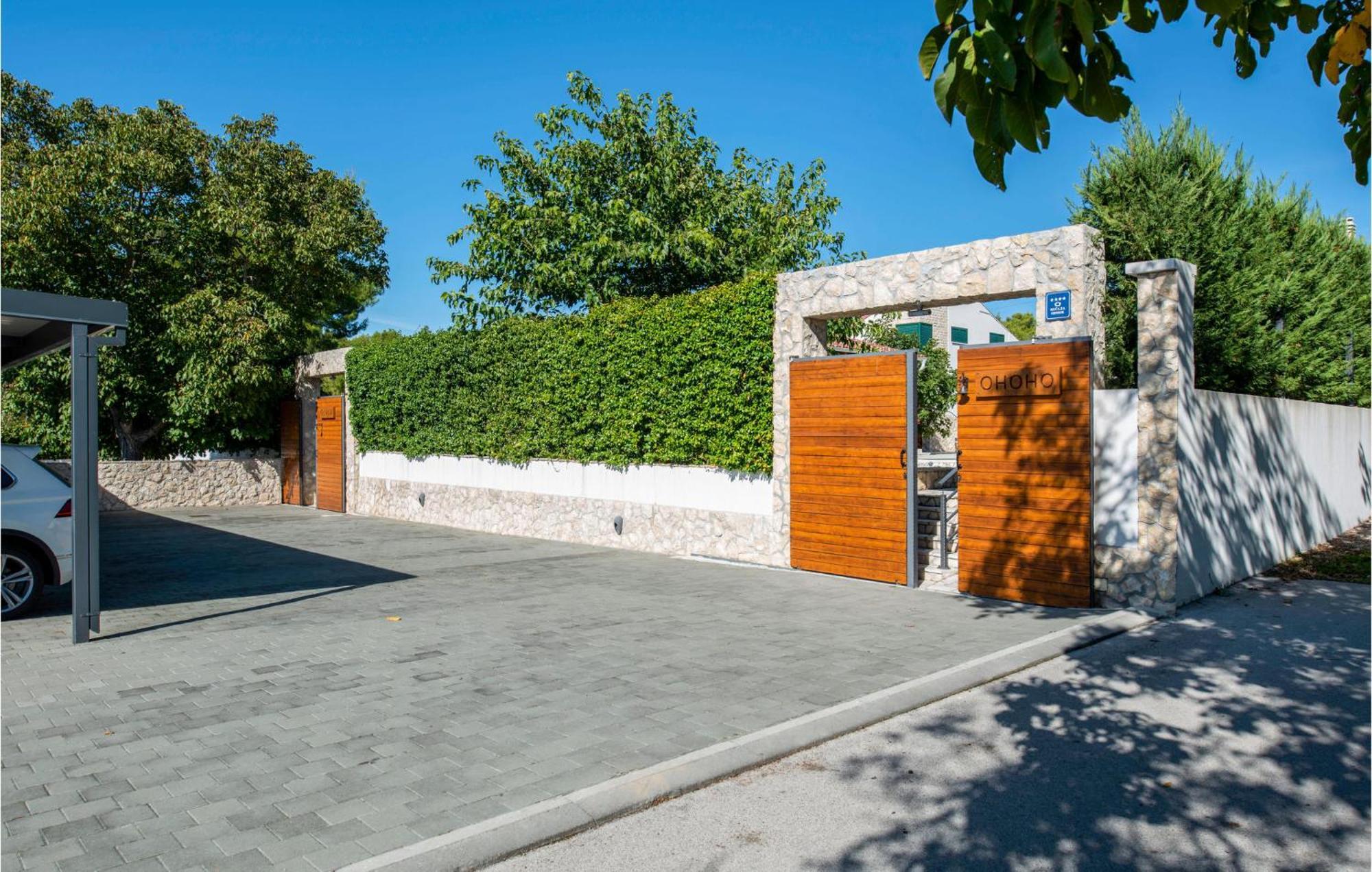 Lovely Home In Sibenik With Wifi Extérieur photo
