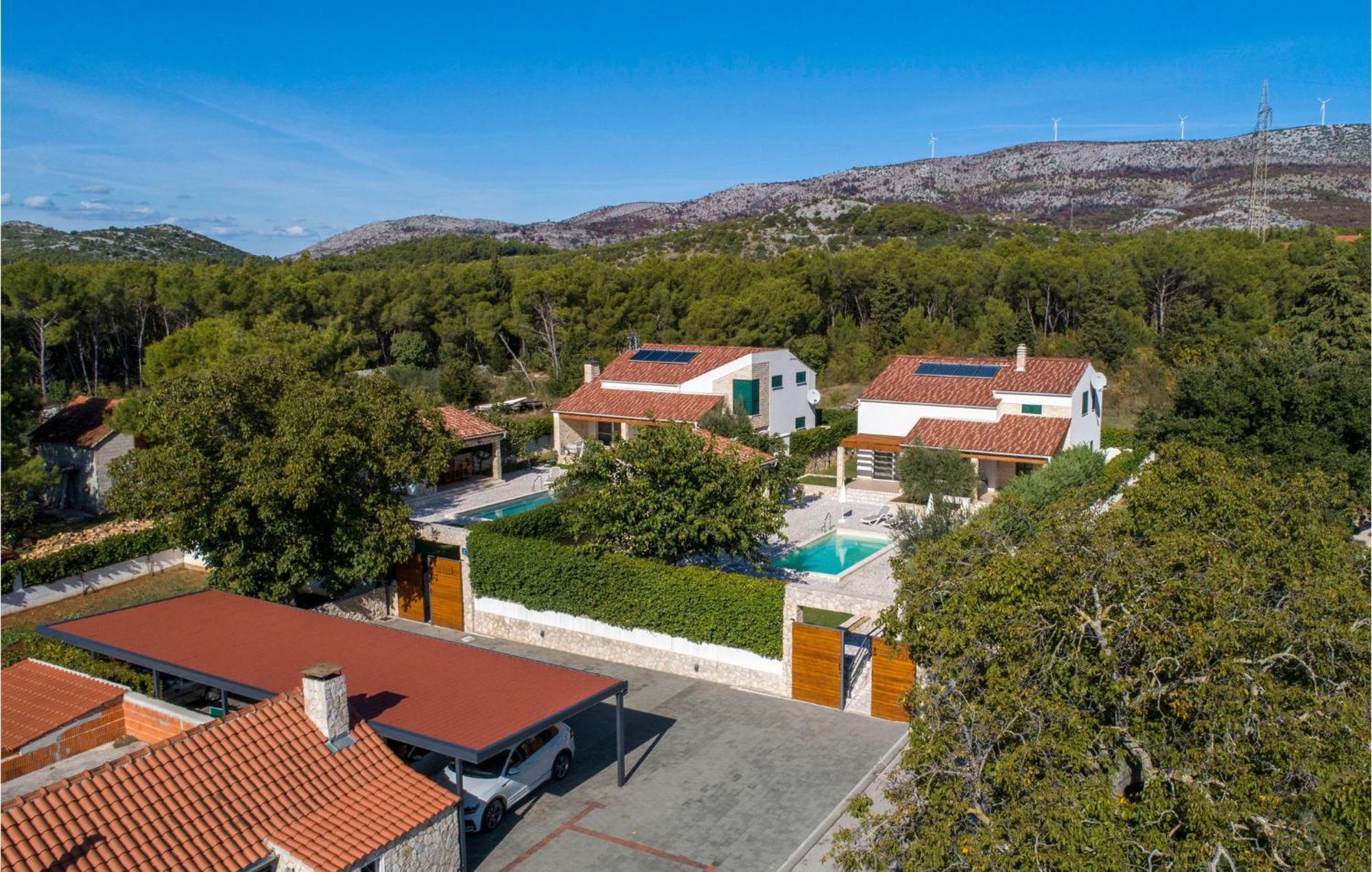 Lovely Home In Sibenik With Wifi Extérieur photo