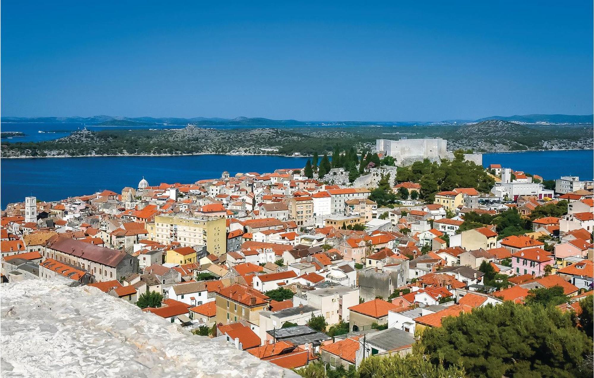Lovely Home In Sibenik With Wifi Extérieur photo